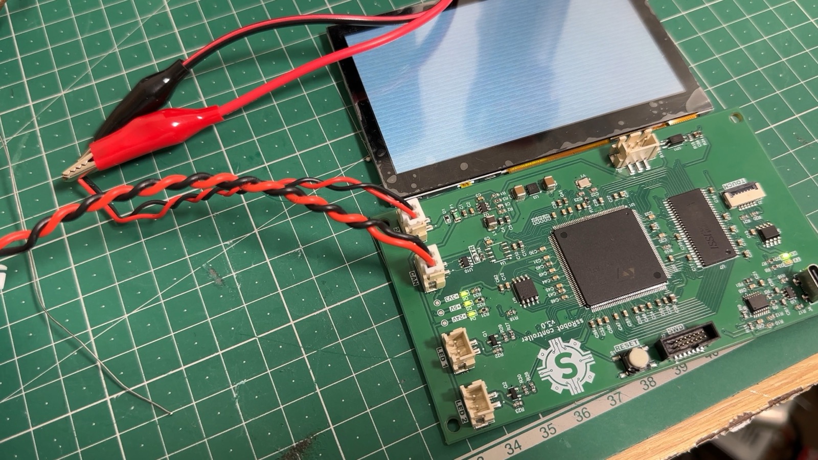 V3 robot controller with its LCD touchscreen connected but blank